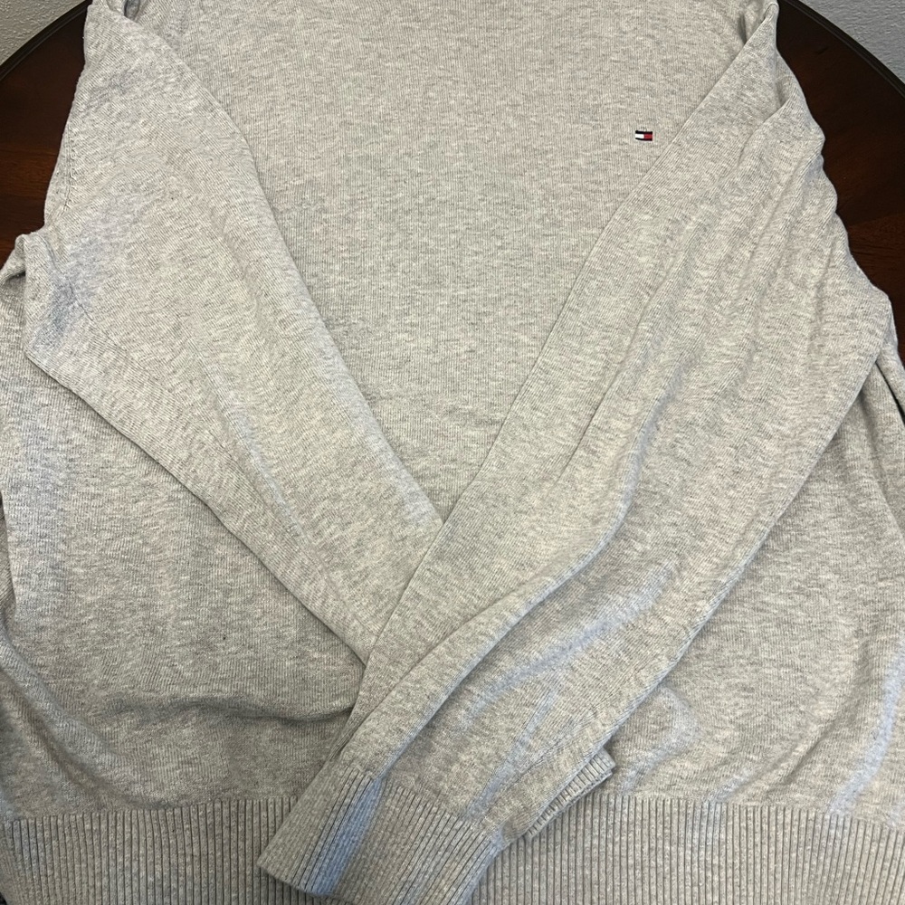 Tommy Hilfiger Light Gray Crewneck